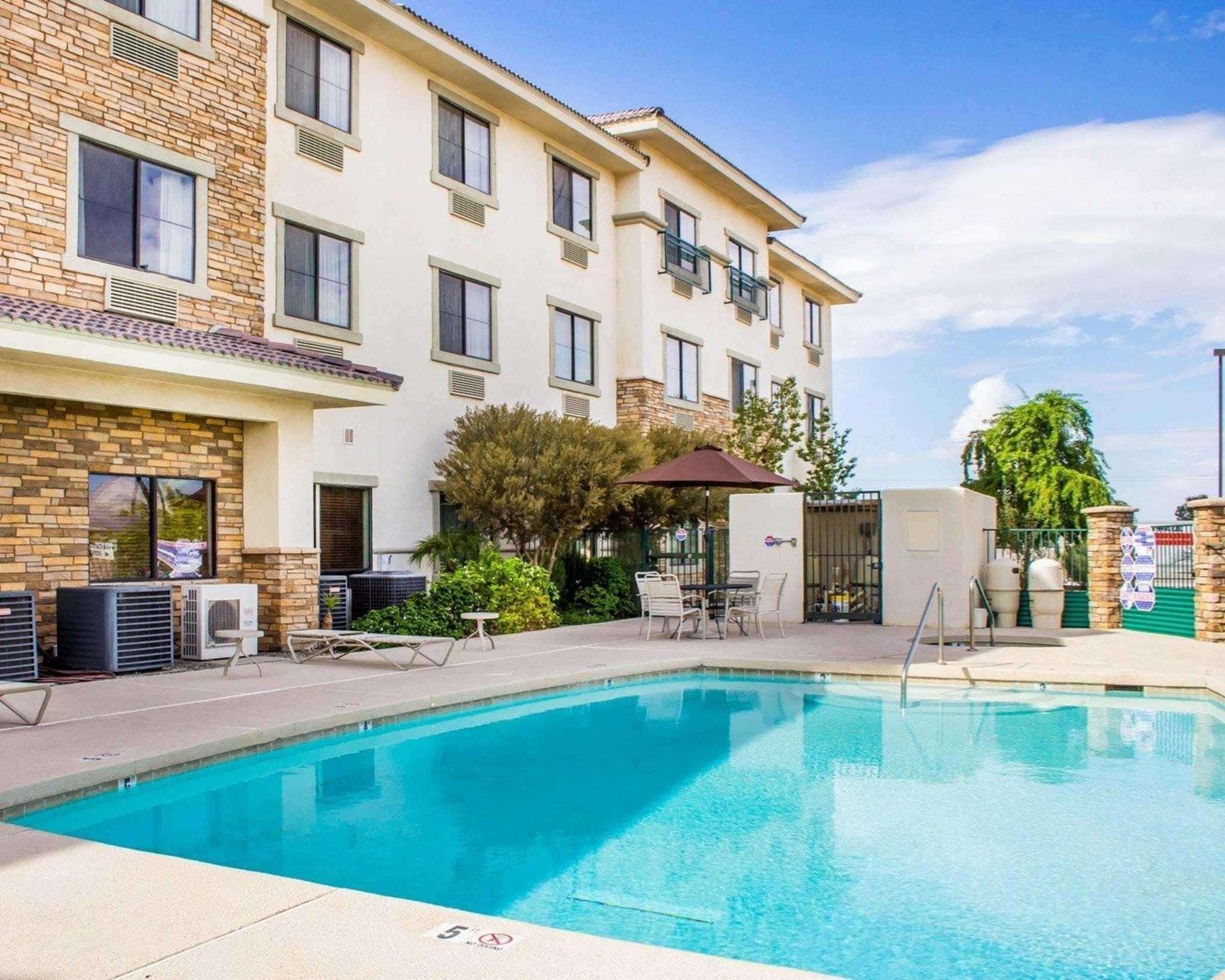 Comfort Inn And Suites Yuma I-8 Esterno foto