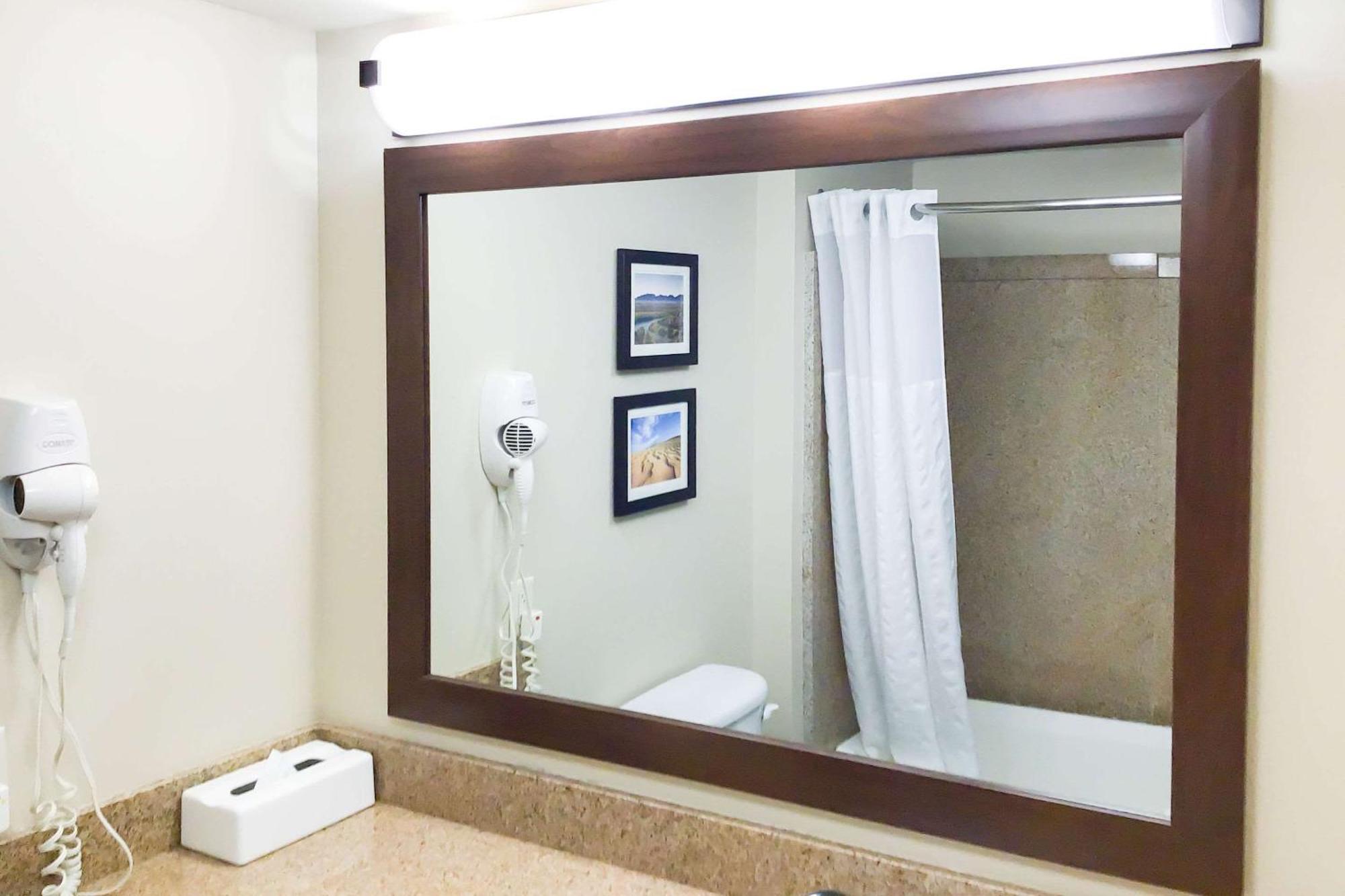 Comfort Inn And Suites Yuma I-8 Esterno foto