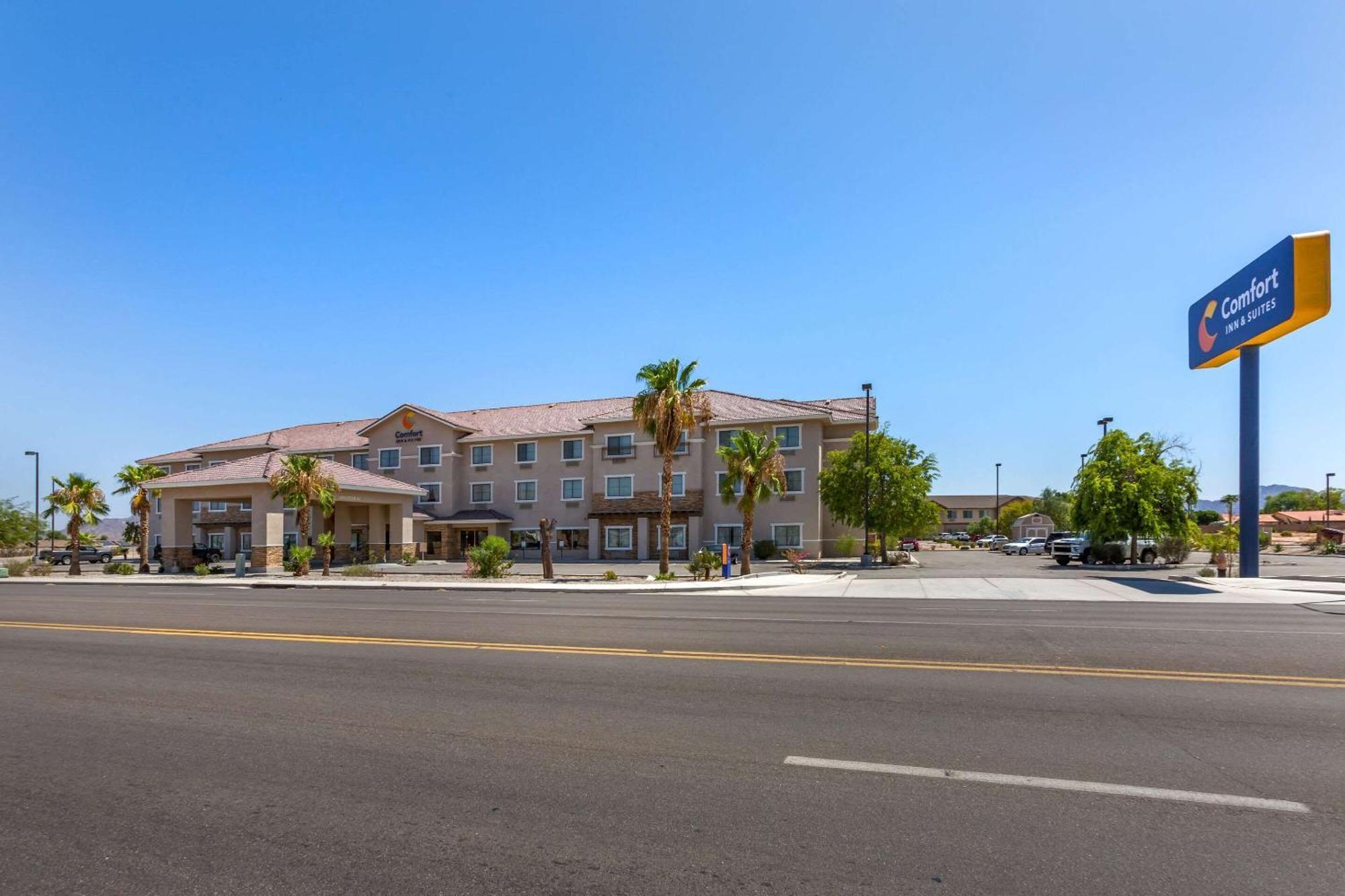Comfort Inn And Suites Yuma I-8 Esterno foto